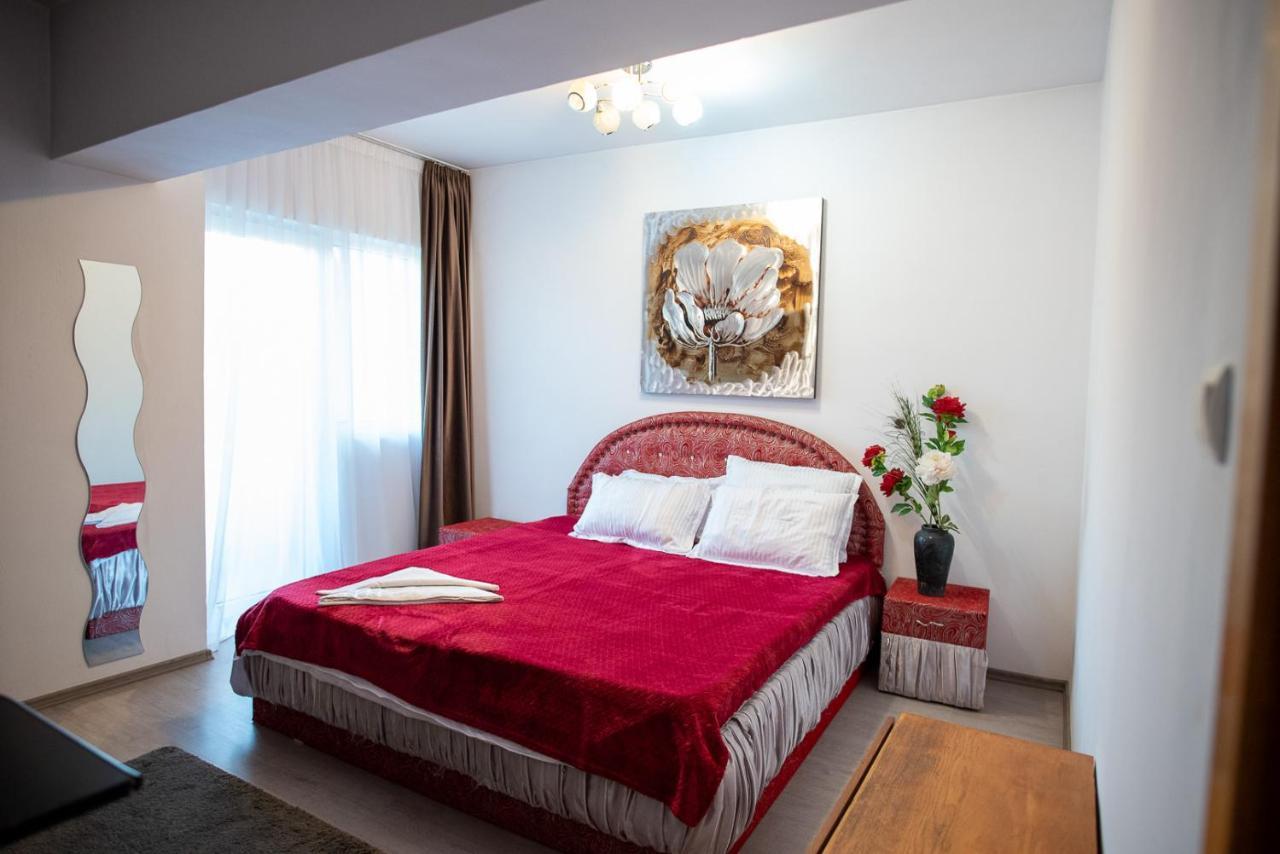 5 Bedrooms Luxury Apartment Villa Bucarest Esterno foto