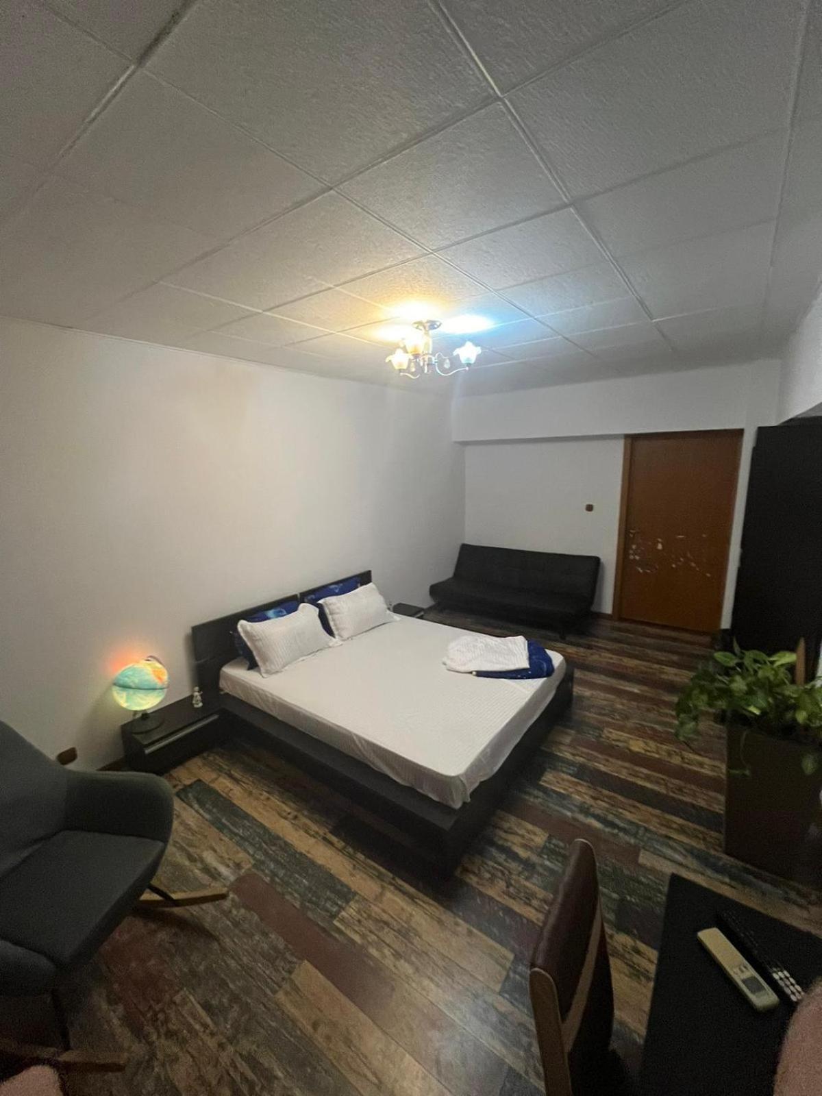 5 Bedrooms Luxury Apartment Villa Bucarest Esterno foto