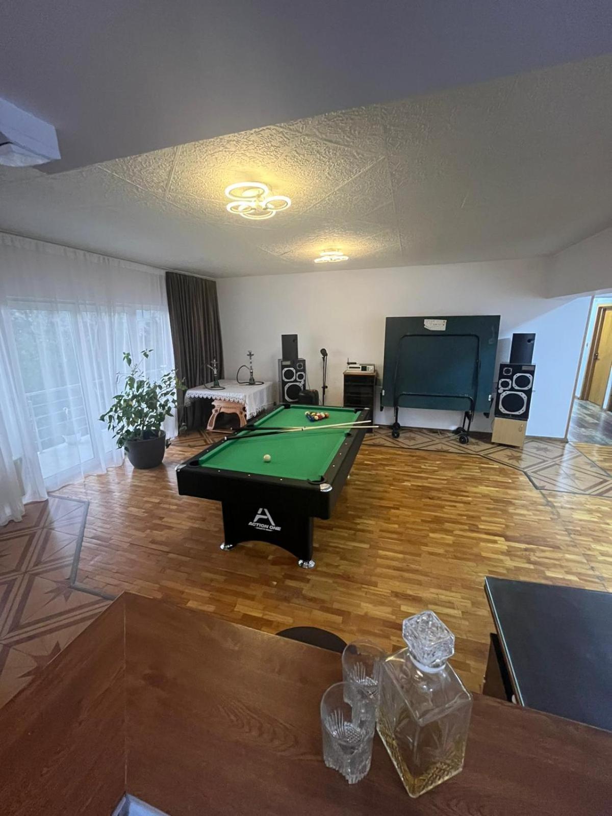5 Bedrooms Luxury Apartment Villa Bucarest Esterno foto